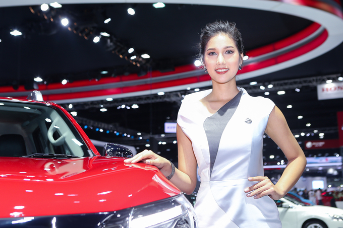 Dàn người mẫu tại triển lãm ôtô lớn nhất Đông Nam Á